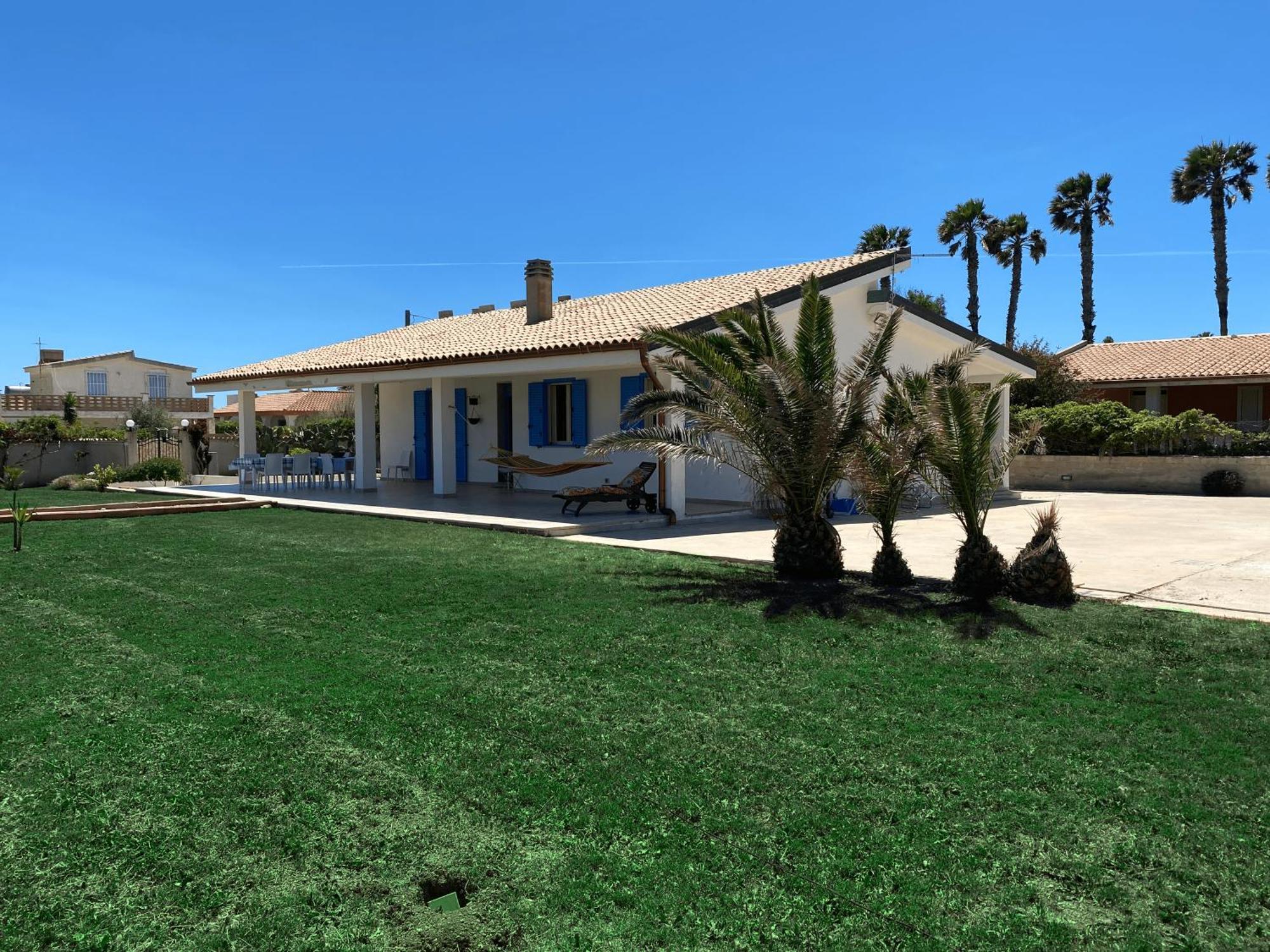 Villa Soleado, Marzamemi - Sea Front Villa Reitani Exteriör bild