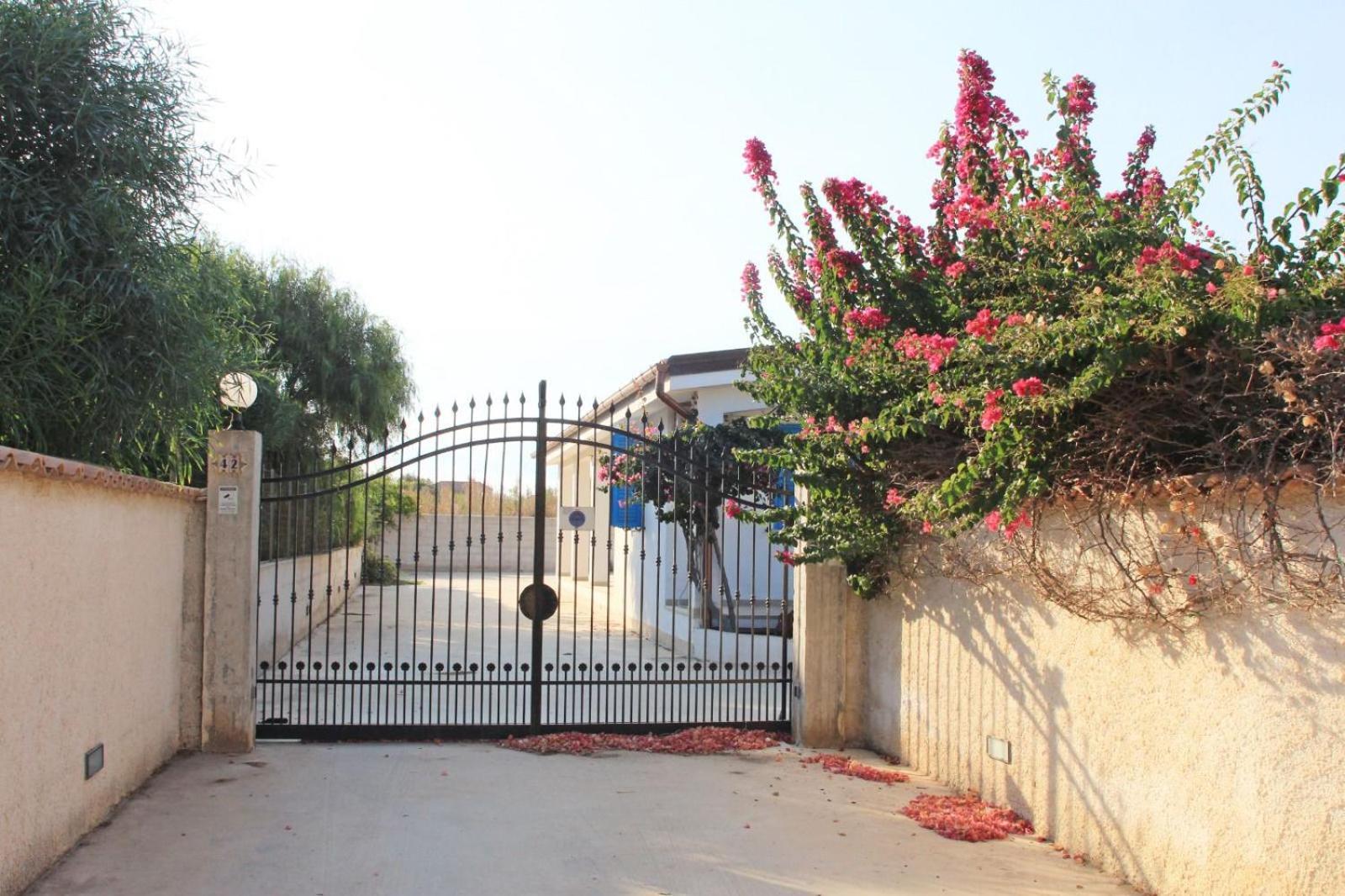 Villa Soleado, Marzamemi - Sea Front Villa Reitani Exteriör bild