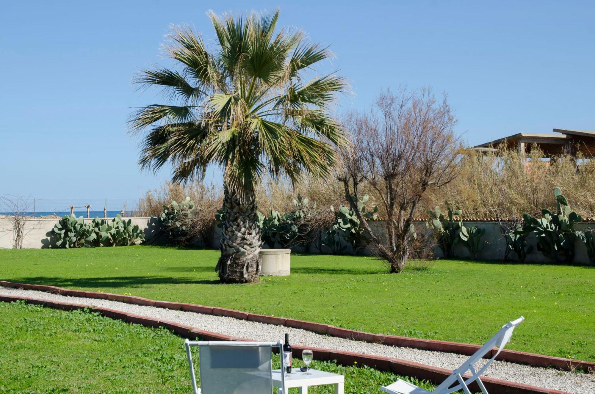 Villa Soleado, Marzamemi - Sea Front Villa Reitani Exteriör bild