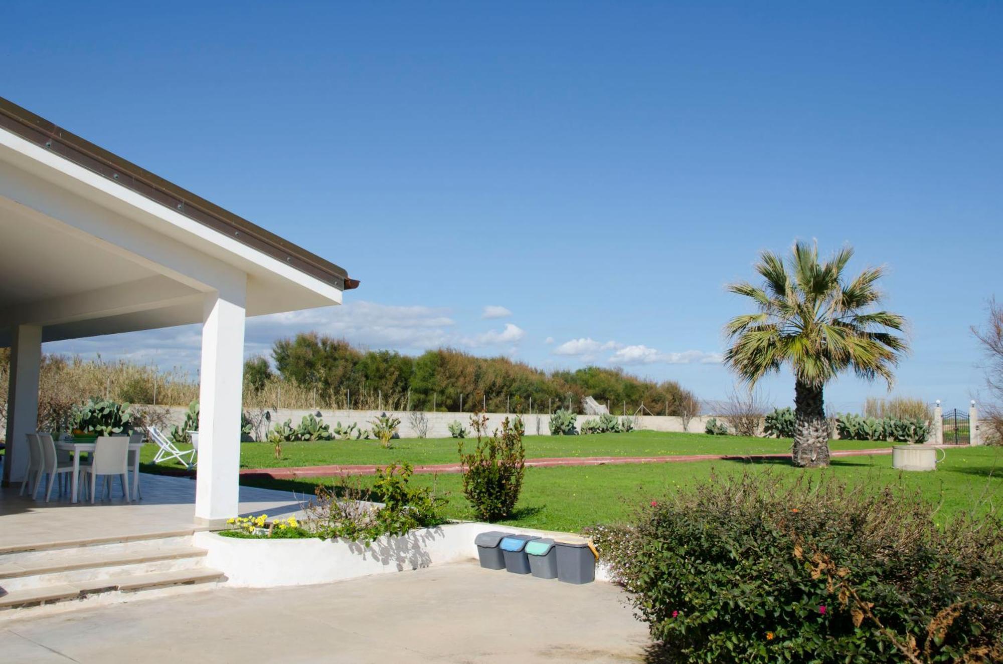 Villa Soleado, Marzamemi - Sea Front Villa Reitani Exteriör bild
